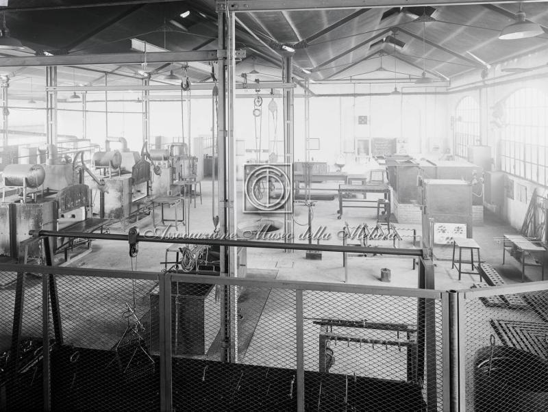 Interno dello stabilimento. Reparto trattamenti termici (4)