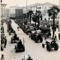 La sfilata in Corso Martiri della libertà (1)