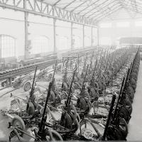 Mitragliere calibro 20 nel magazzino