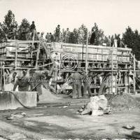 Gruppo di operai al lavoro (2)