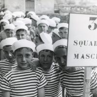 Gruppo di bambini pronti a partire